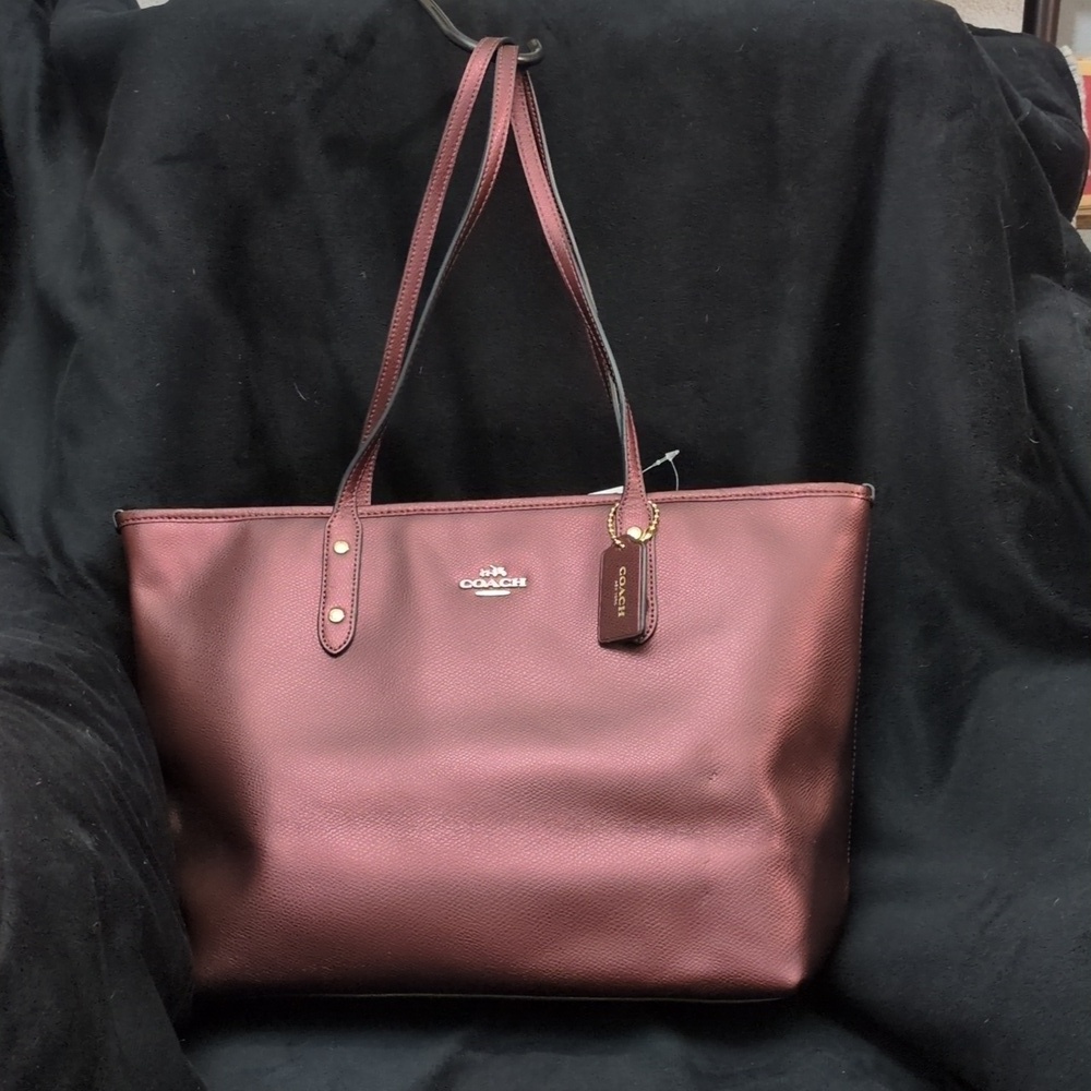 Coach City Zip Tote Bag in Dark Cherry​